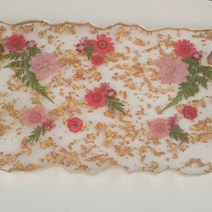 Floral Resin Tray: Dried Pink Flowers, Gold Flakes & Handles